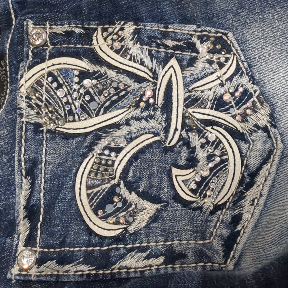 Miss Me Embellished Fleur Bootcut Dark Washed Jeans Size 32 - Picture 5 of 14